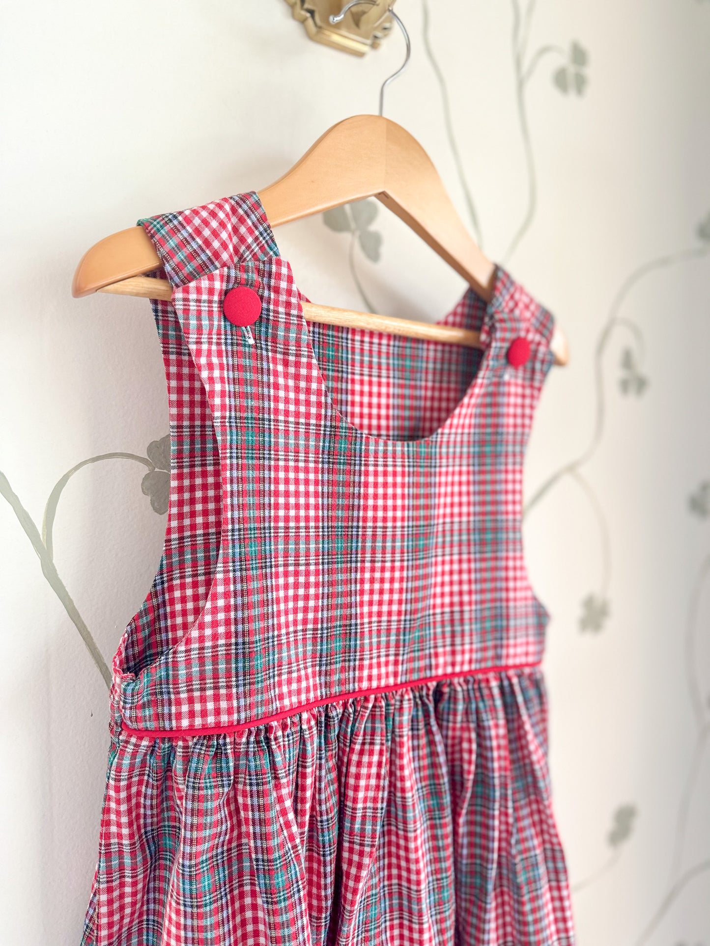 Vintage Judy Lynn Plaid Jumper with red buttons - 6-7 years