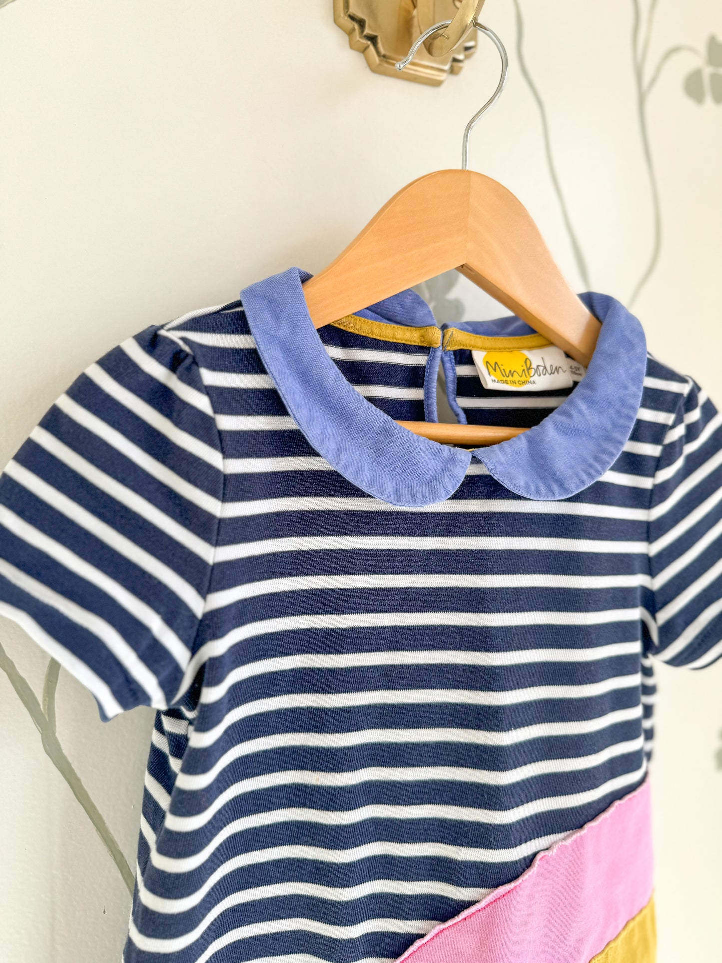 Mini Boden Rainbow Appliqué Stripe Peter Pan Collar - 4/5 Years